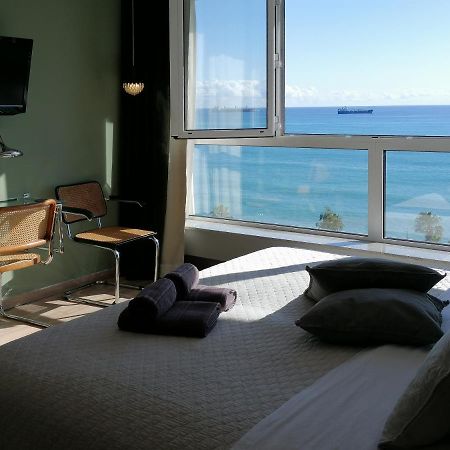 A City-Center Seaview Penthouse At Oceanic 레메소스 외부 사진