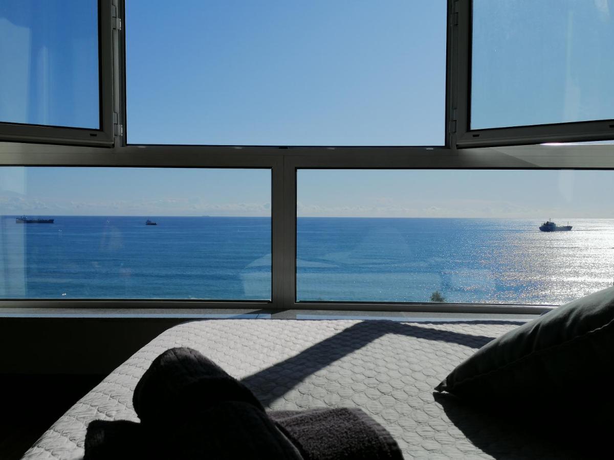 A City-Center Seaview Penthouse At Oceanic 레메소스 외부 사진