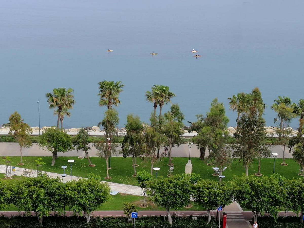 A City-Center Seaview Penthouse At Oceanic 레메소스 외부 사진