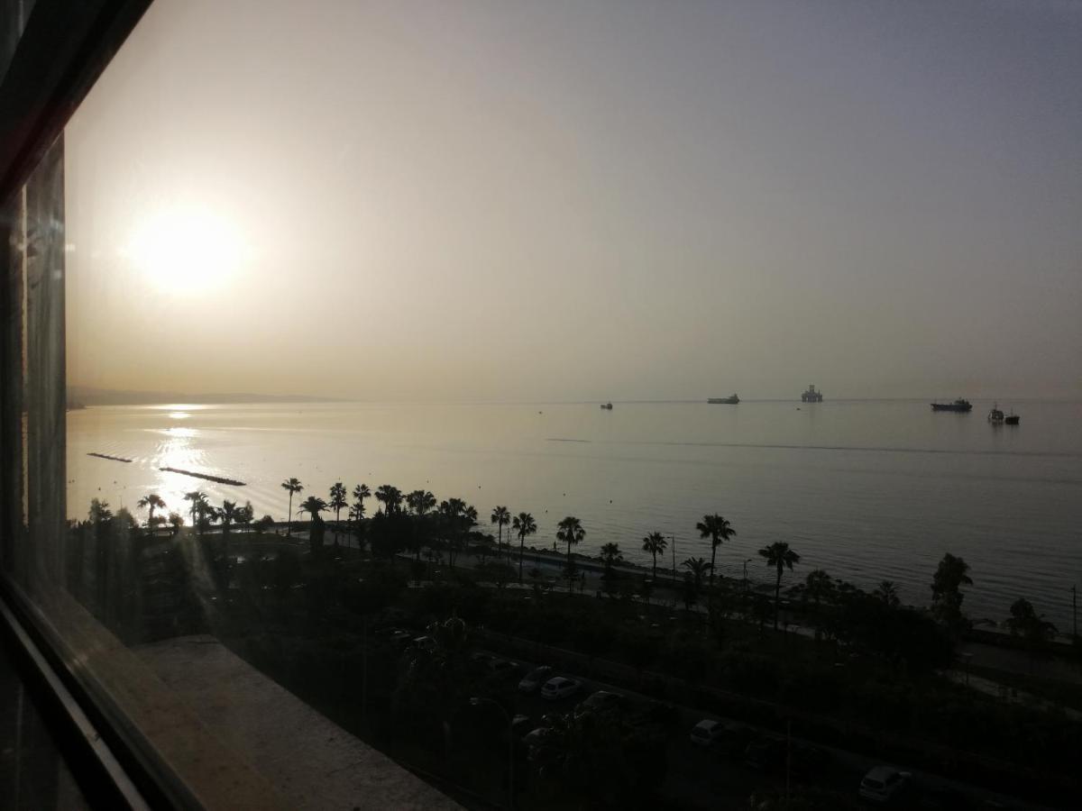 A City-Center Seaview Penthouse At Oceanic 레메소스 외부 사진