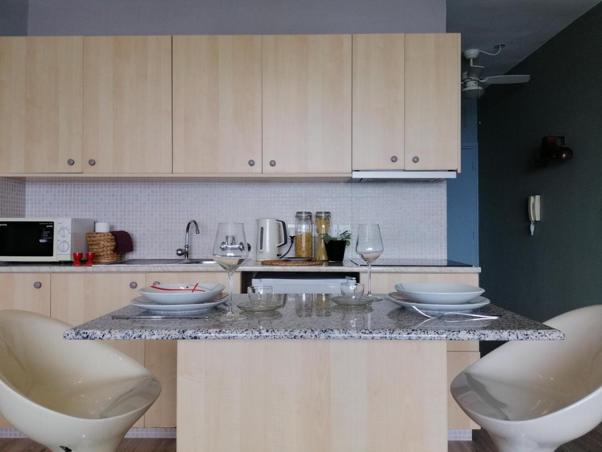 A City-Center Seaview Penthouse At Oceanic 레메소스 외부 사진