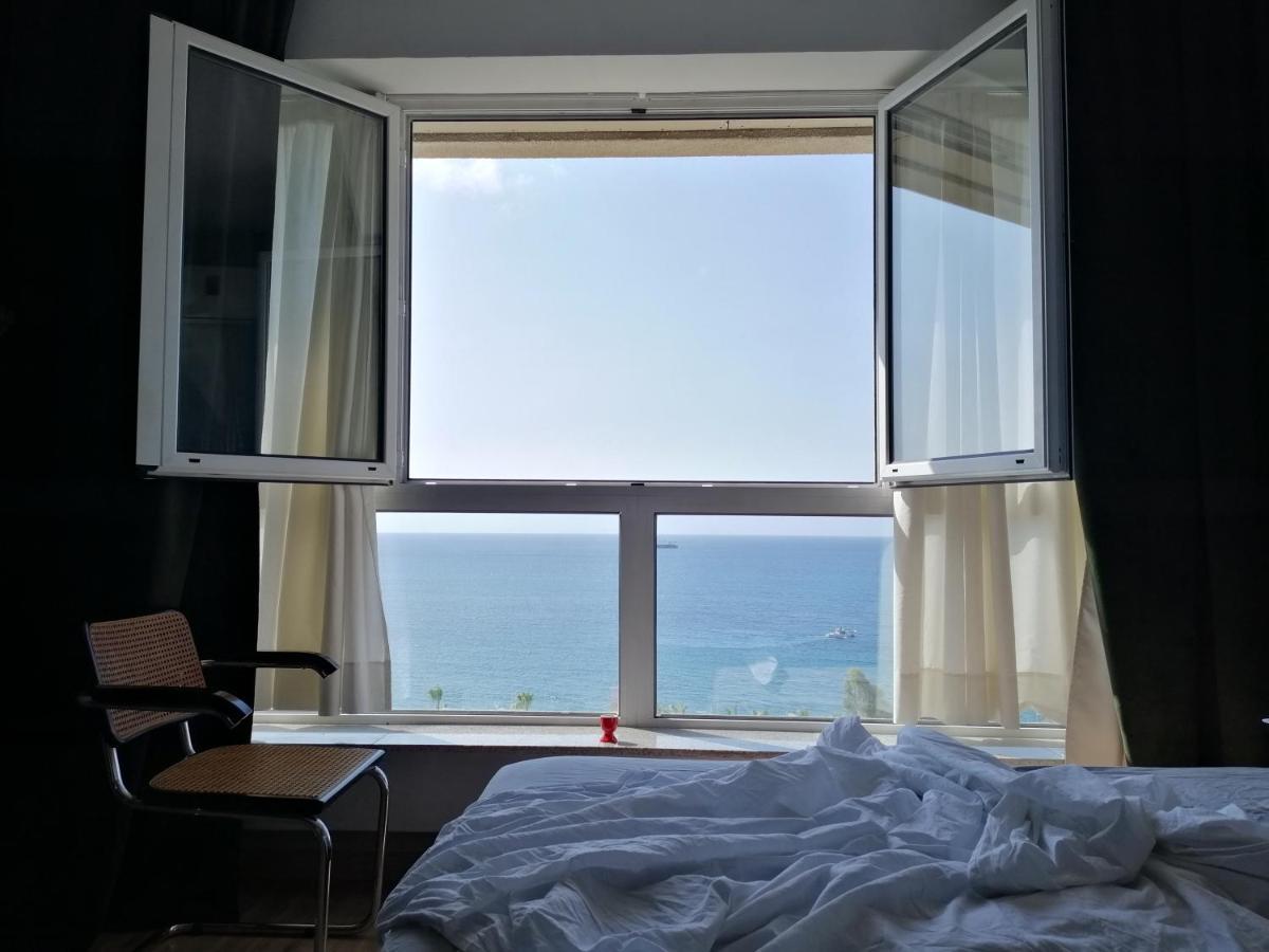 A City-Center Seaview Penthouse At Oceanic 레메소스 외부 사진