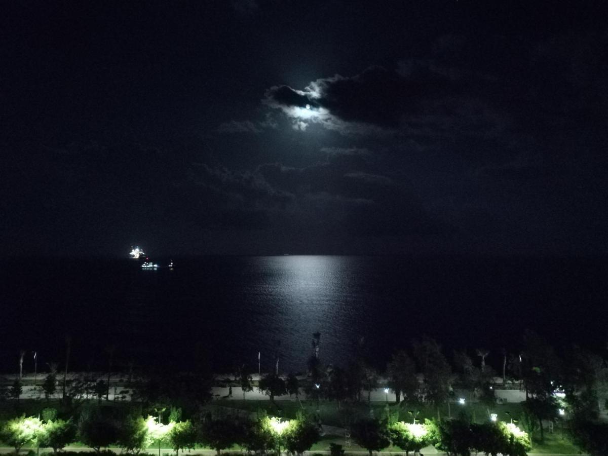A City-Center Seaview Penthouse At Oceanic 레메소스 외부 사진